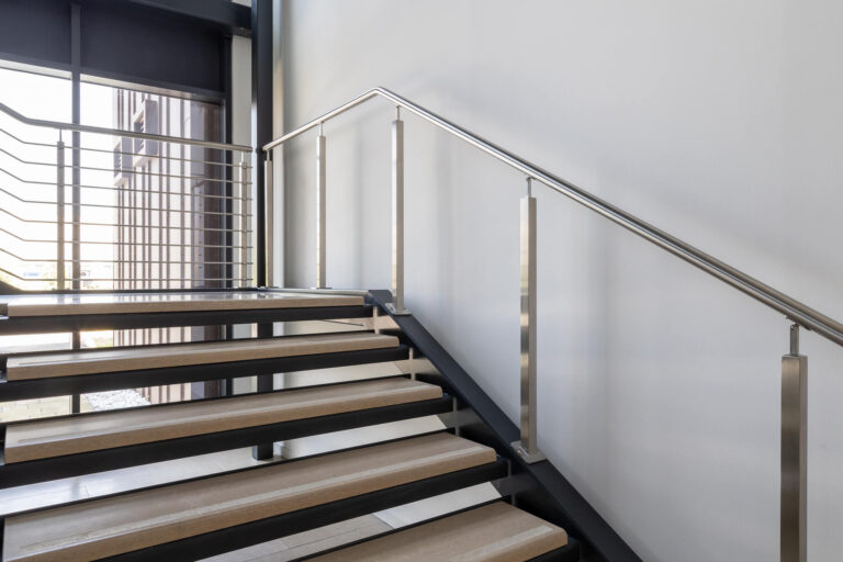 corrimano scala in acciaio inox per interni